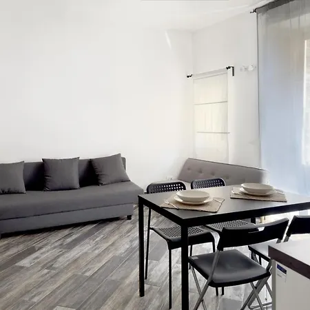 Scuderi House 1 アパート *